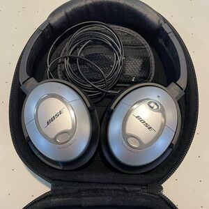 Bose QuietComfort 15  Noise Canceling Headphones